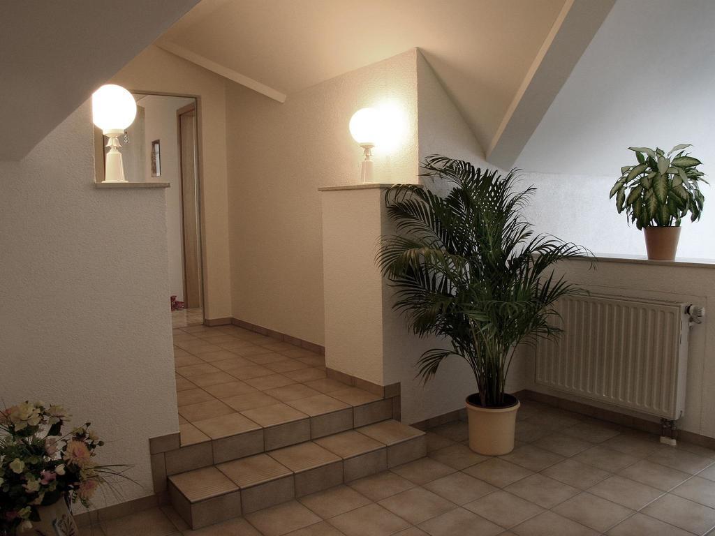 Hotel Garni Zur Bergstrasse Zwingenberg  Zimmer foto